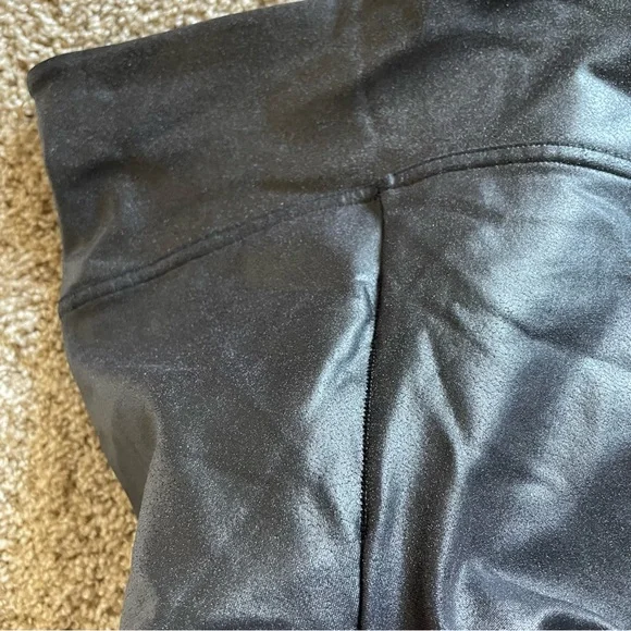 Spanx Faux Leather Leggings Women’s M Black Moto Shiny Textured Skinny 2437 - Picture 10 of 14